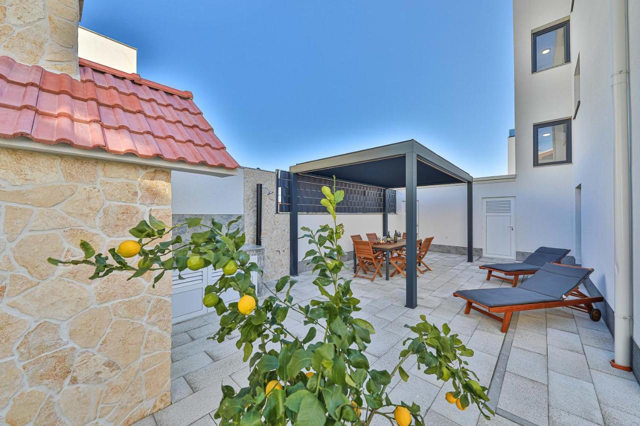 Luxury Apartment Pia With Swimming Pool And Grill Trogir Exteriör bild