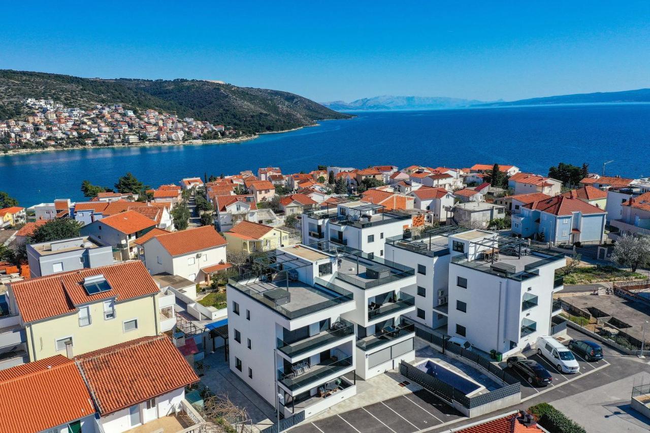 Luxury Apartment Pia With Swimming Pool And Grill Trogir Exteriör bild
