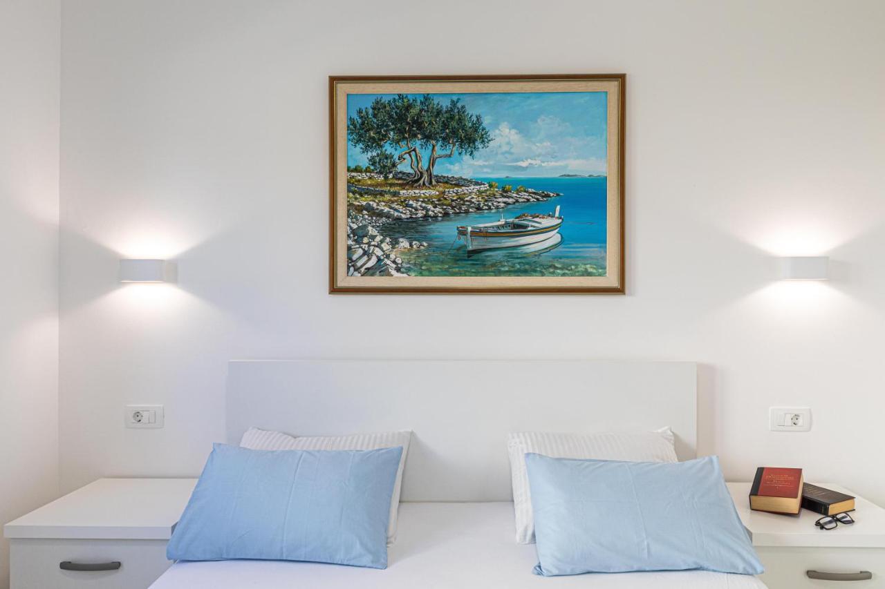 Luxury Apartment Pia With Swimming Pool And Grill Trogir Exteriör bild