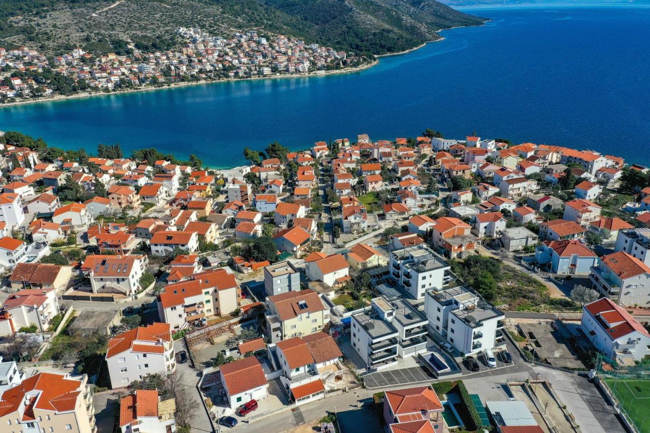 Luxury Apartment Pia With Swimming Pool And Grill Trogir Exteriör bild