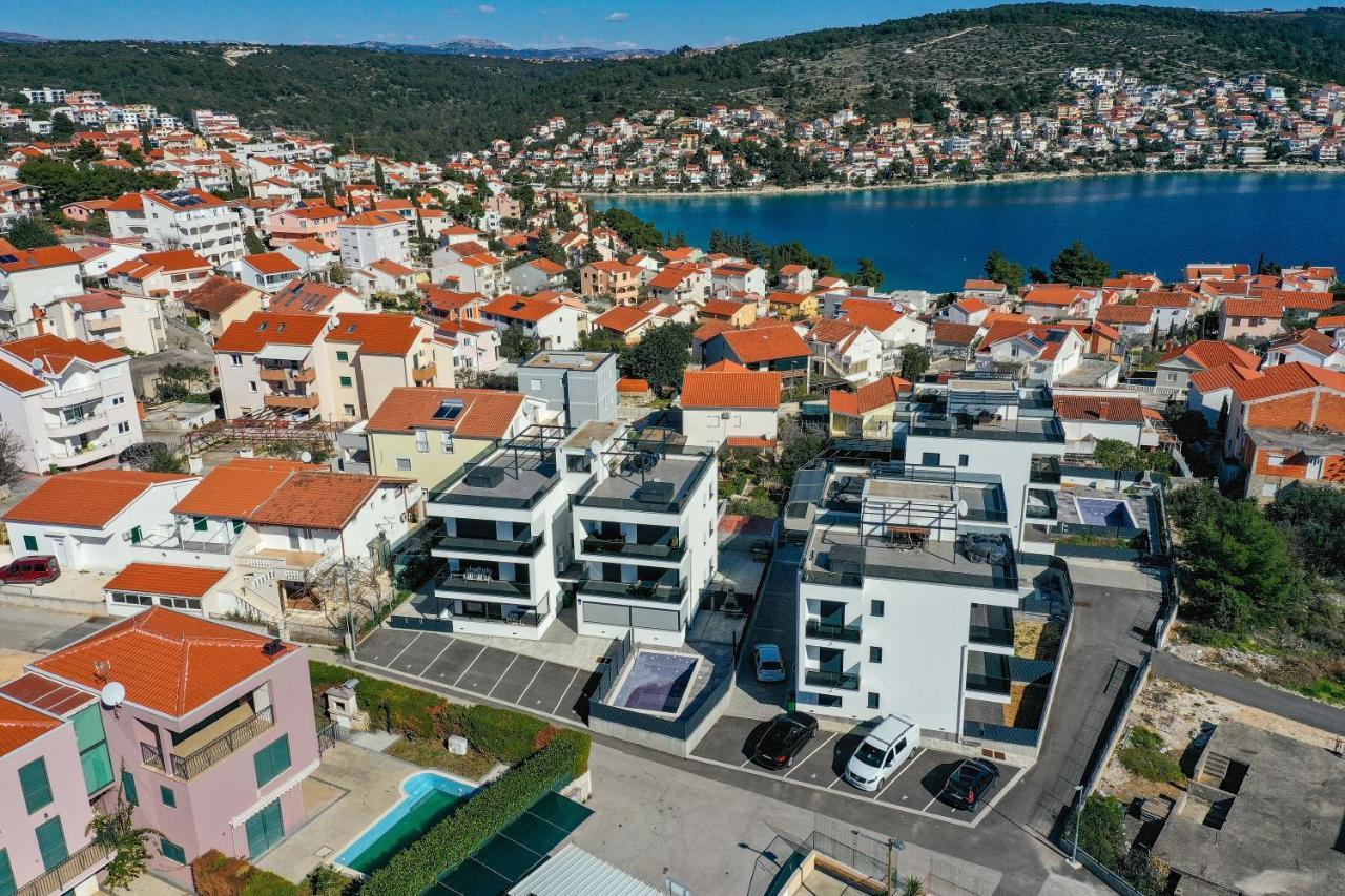 Luxury Apartment Pia With Swimming Pool And Grill Trogir Exteriör bild