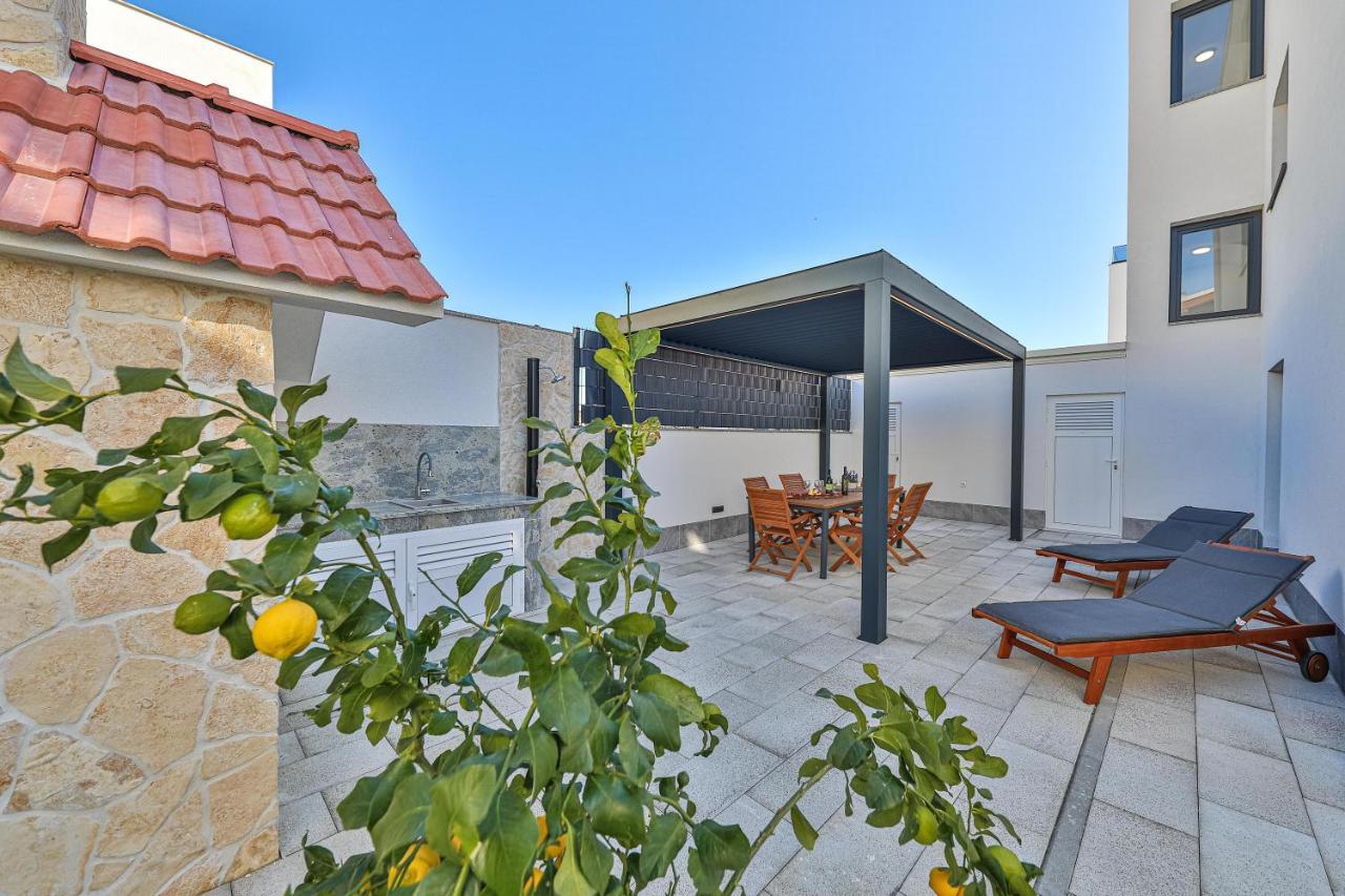 Luxury Apartment Pia With Swimming Pool And Grill Trogir Exteriör bild